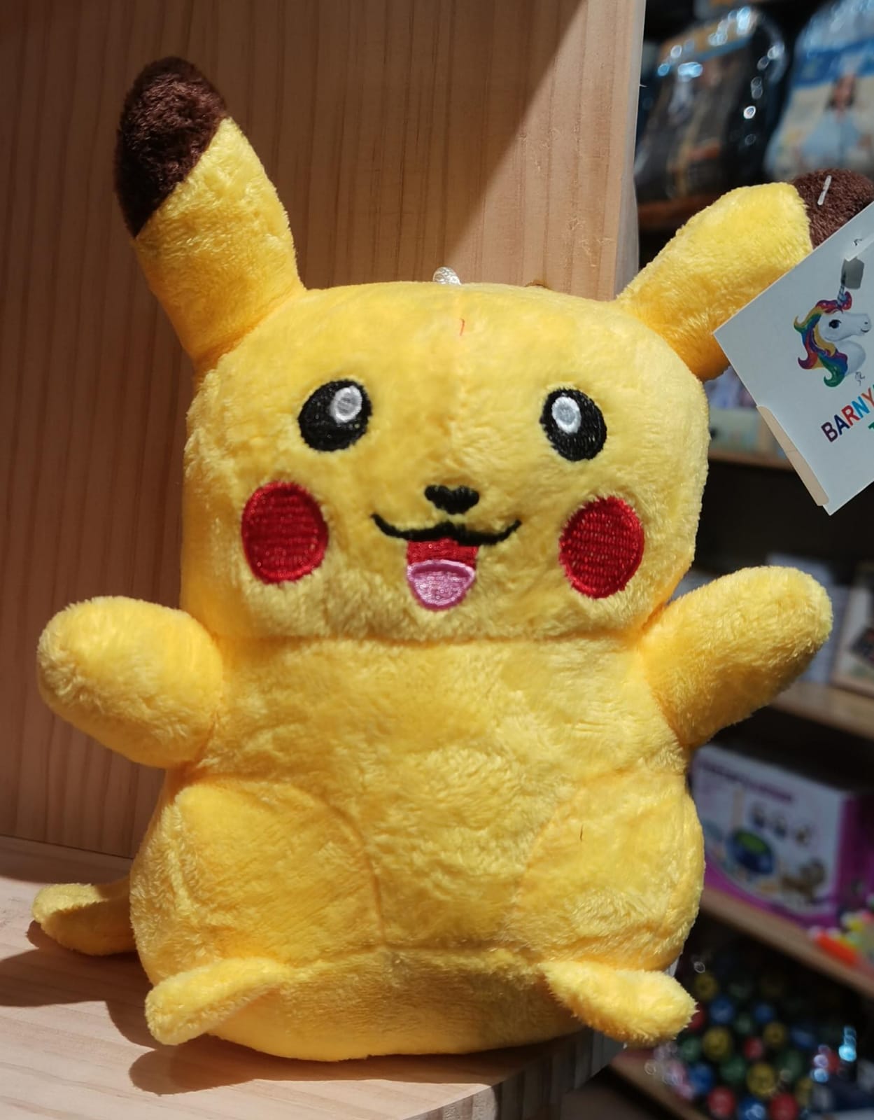 دمية شخصية بيكاتشو (Pikachu)